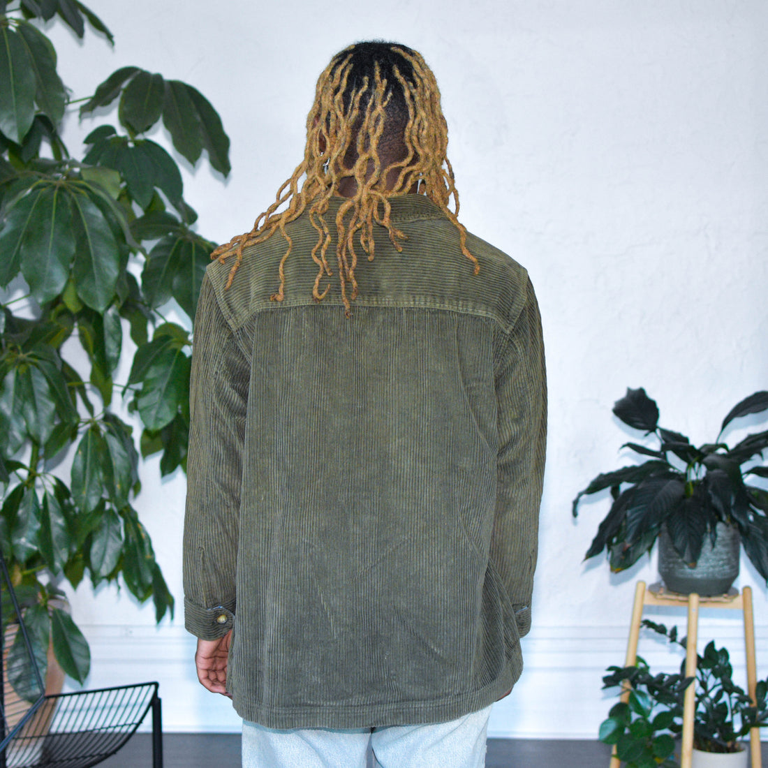 Vintage Long Sleeve Cabin Creek Corduroy Button-Down