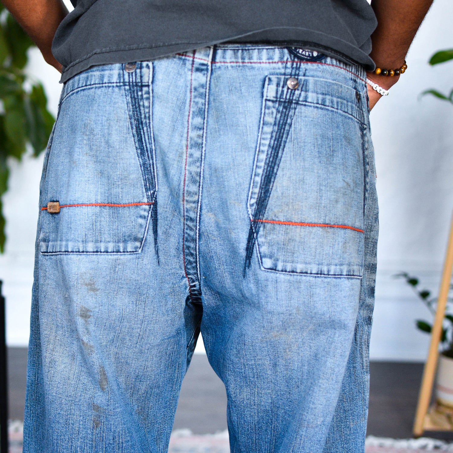 Vintage Y2K Akademiks Distressed Light Wash Jeans