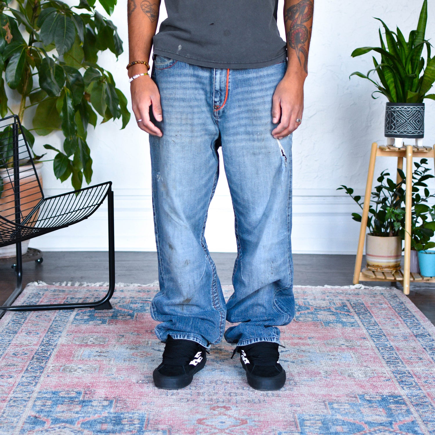 Vintage Y2K Akademiks Distressed Light Wash Jeans