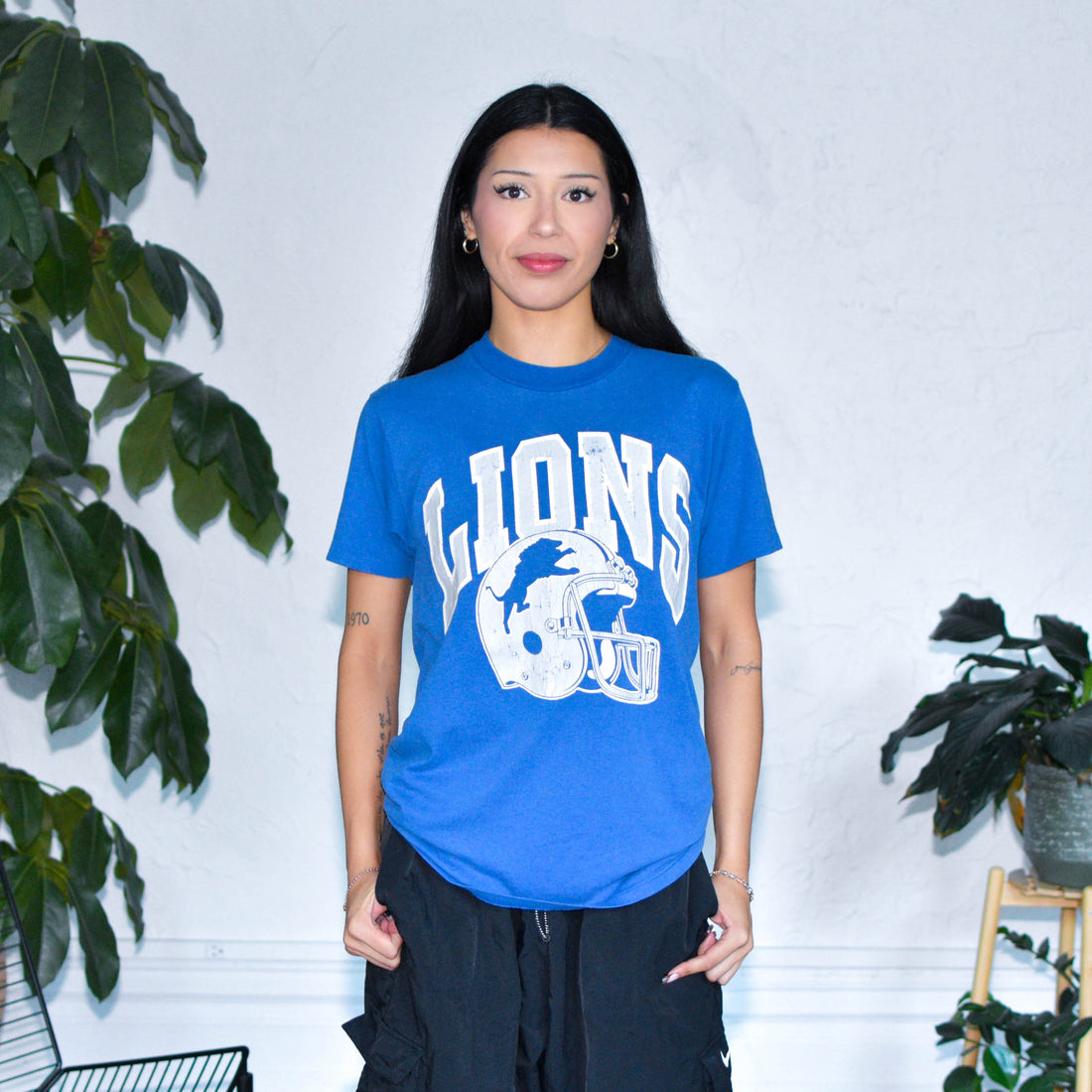 Vintage 90s Detroit Lions Blue Logo T-Shirt