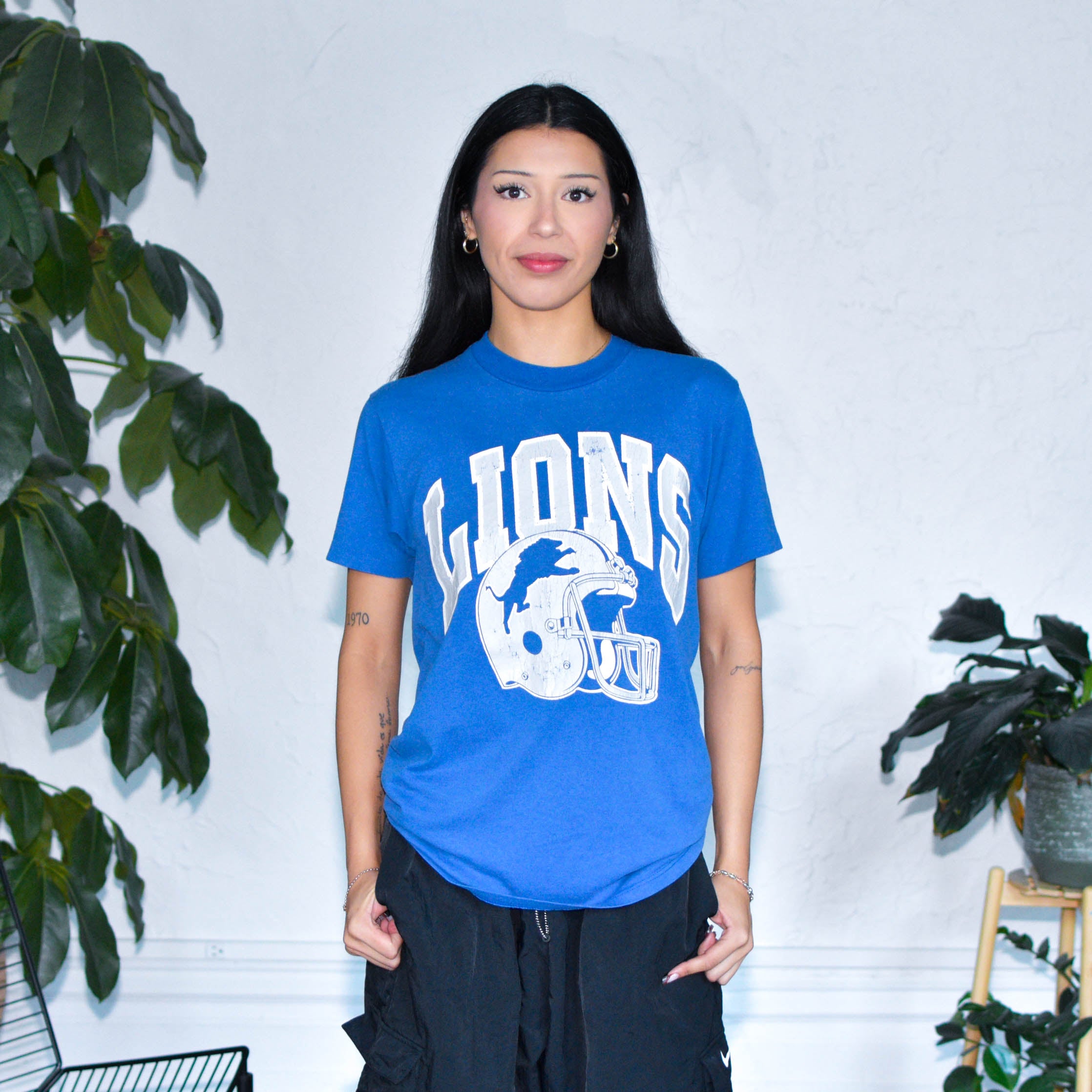 Vintage 90s Detroit Lions Blue Logo T-Shirt