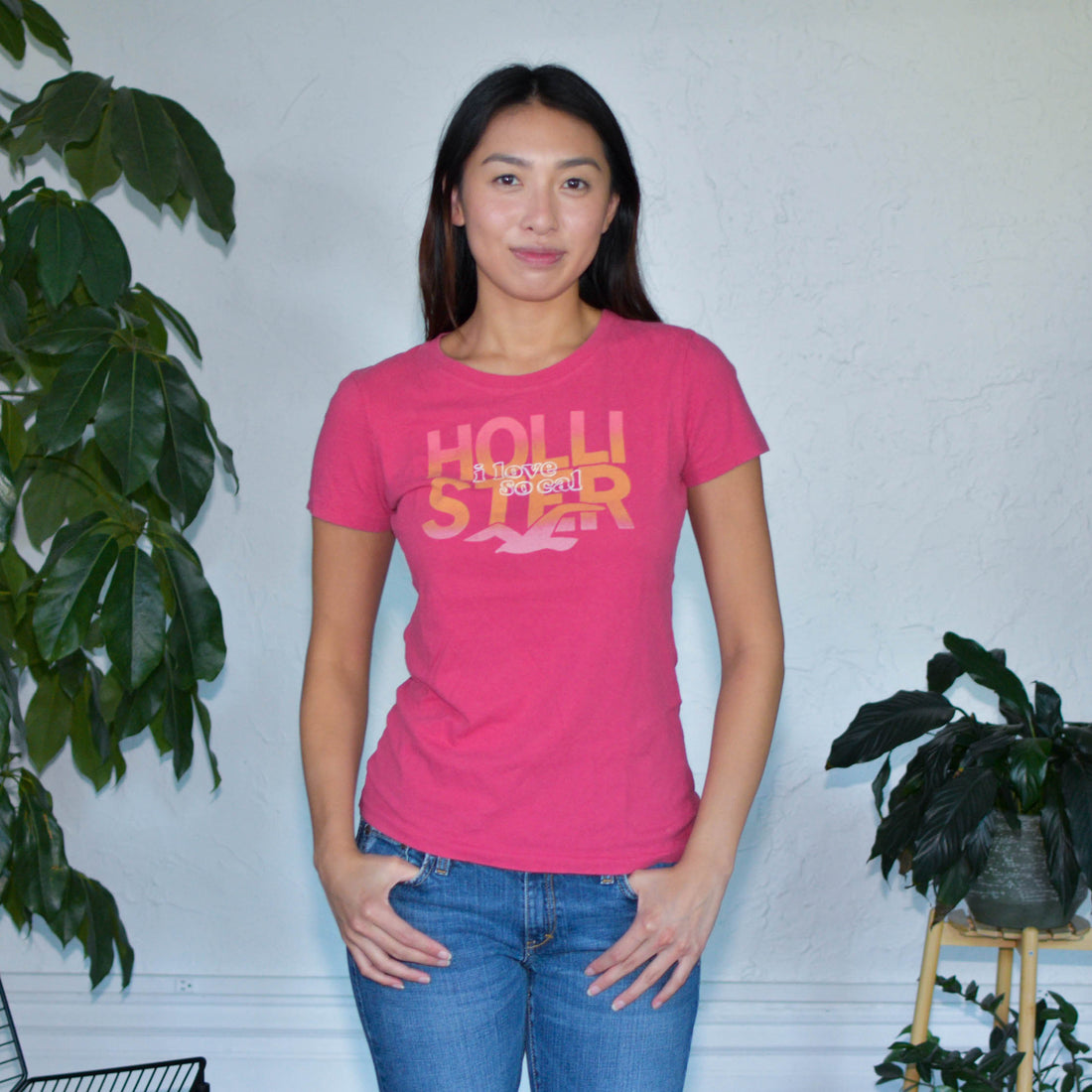 Vintage Y2K Hollister Co. Femme Graphic T-Shirt