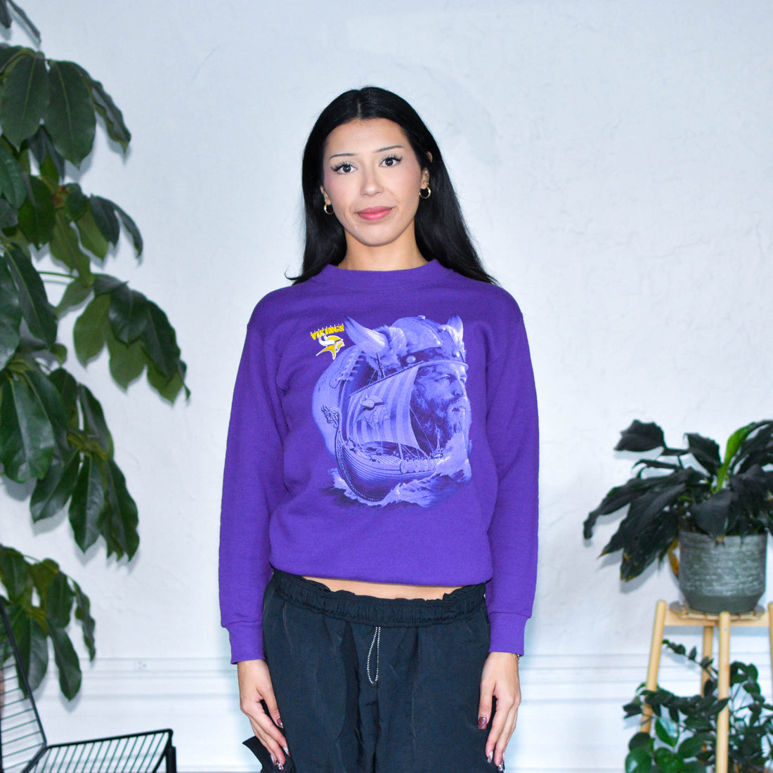 Vintage Minnesota Vikings Purple Graphic Crewneck Sweatshirt